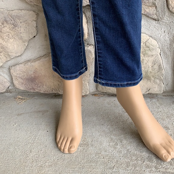 MAURICES | Distressed Medium Wash Skinny Jeans - Picture 4 of 8